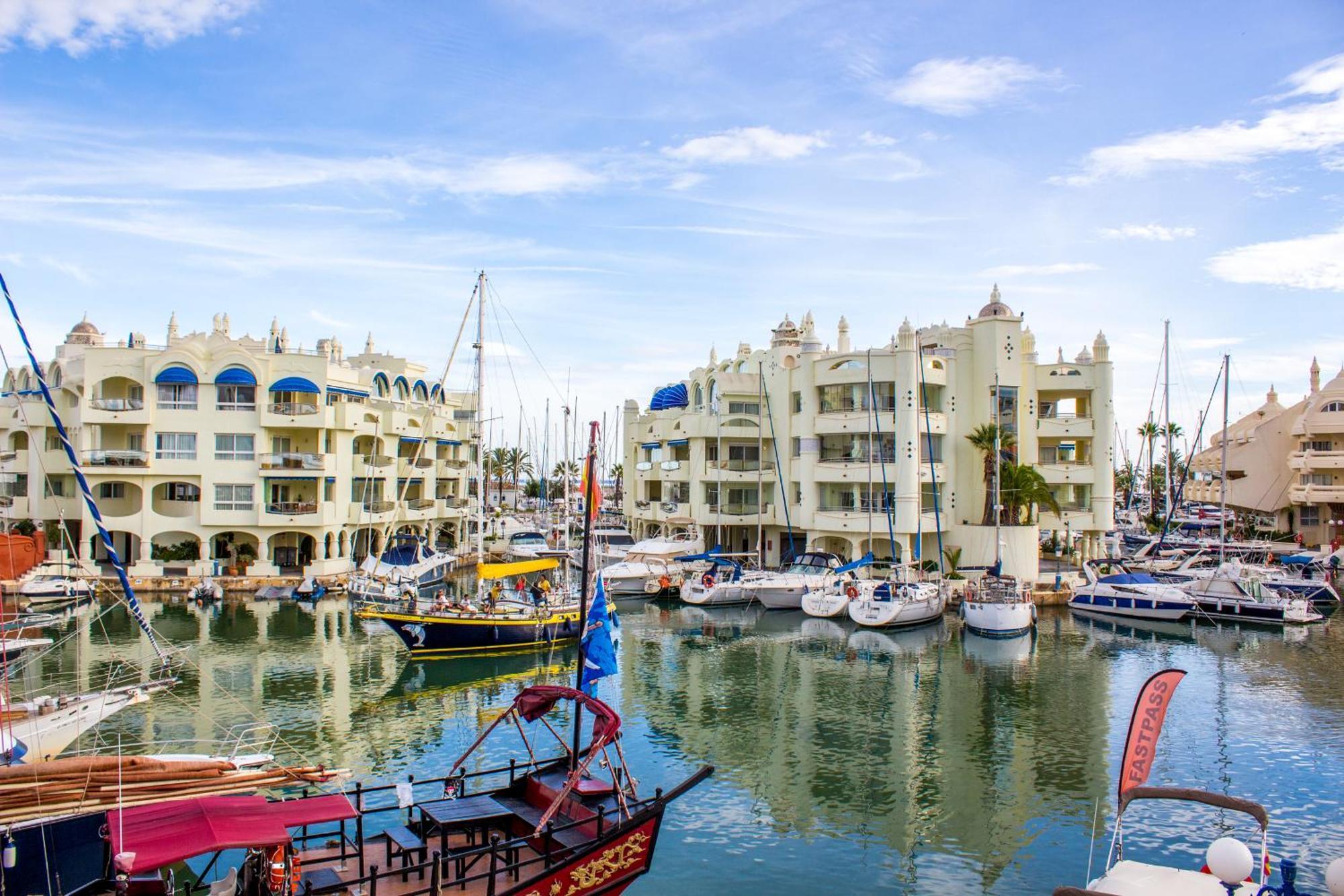 Benal Beach Suite Ii, Estudio Con Parque Acuatico Y Vistas Al Mar. Benalmádena Eksteriør bilde