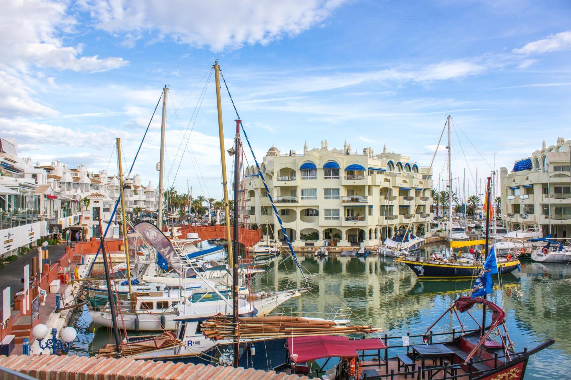 Benal Beach Suite Ii, Estudio Con Parque Acuatico Y Vistas Al Mar. Benalmádena Eksteriør bilde