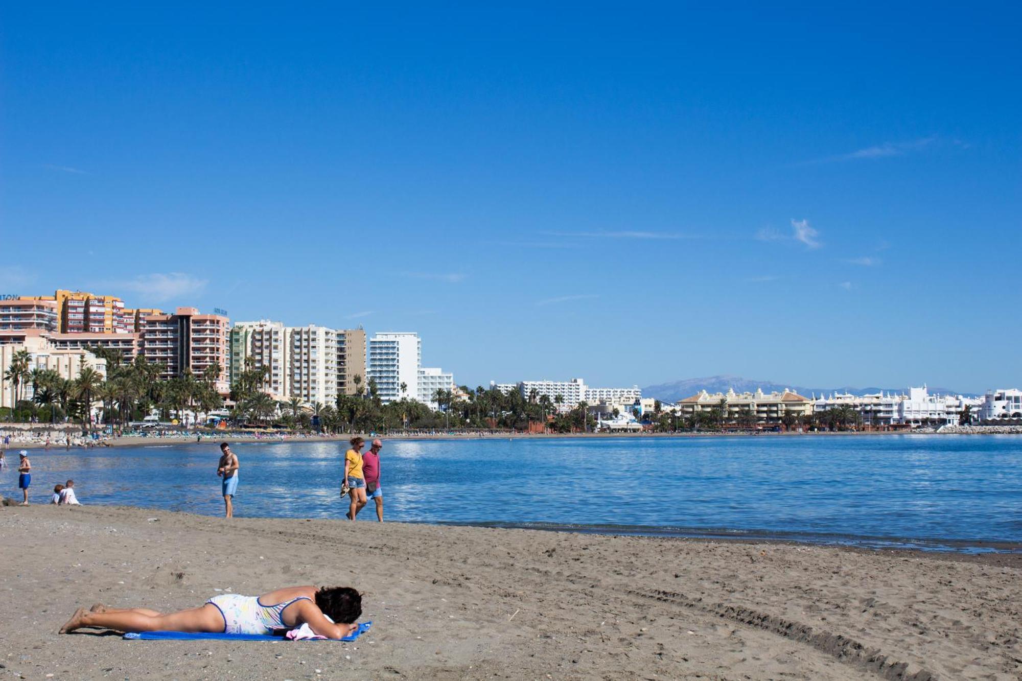 Benal Beach Suite Ii, Estudio Con Parque Acuatico Y Vistas Al Mar. Benalmádena Eksteriør bilde